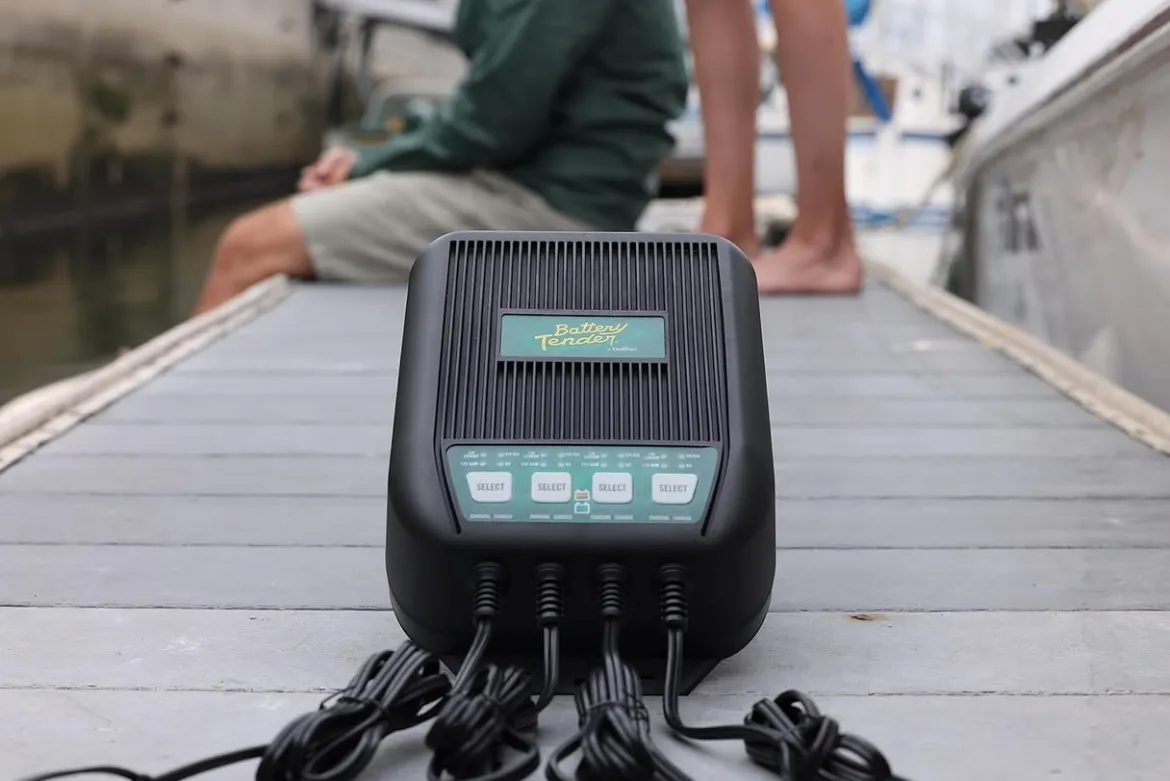 Battery Tender WaveCharge 12A 4-Bank Charger, 3A per bank, 6V/12V (022-1004-DL-WH)