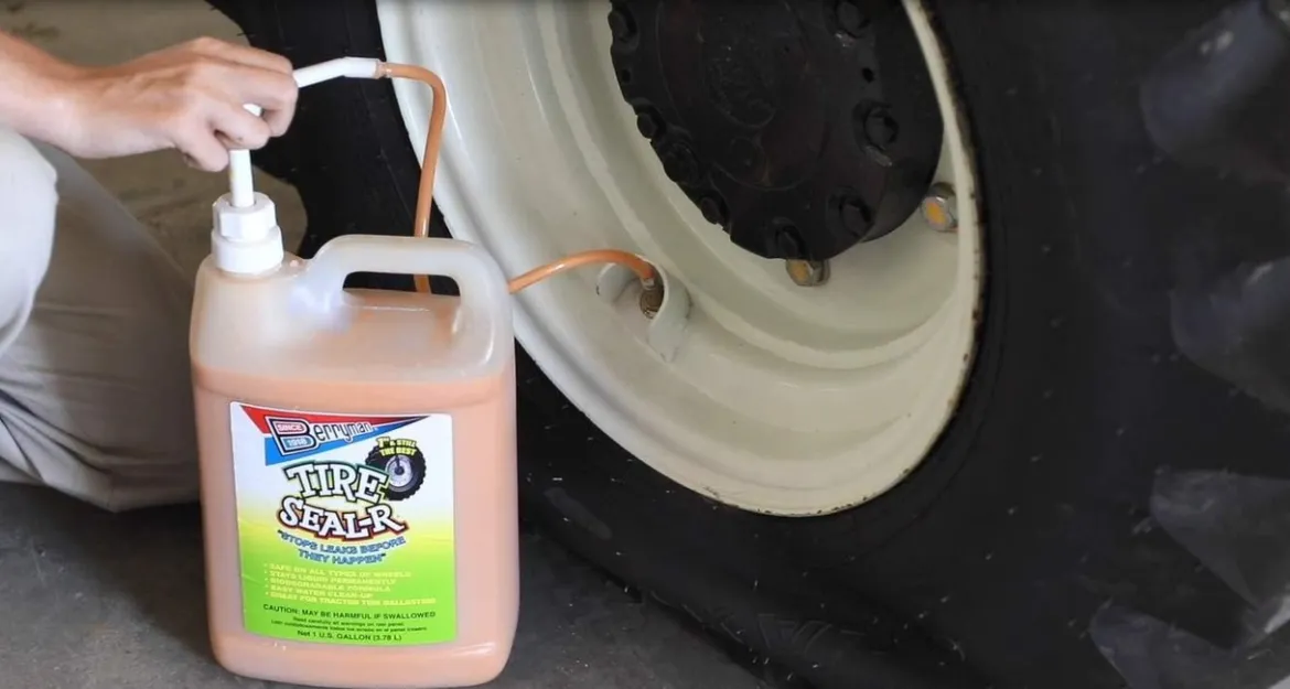 Berryman Tire Seal-R Sealant w/ Pump - 1-Gallon Bottle (1301)