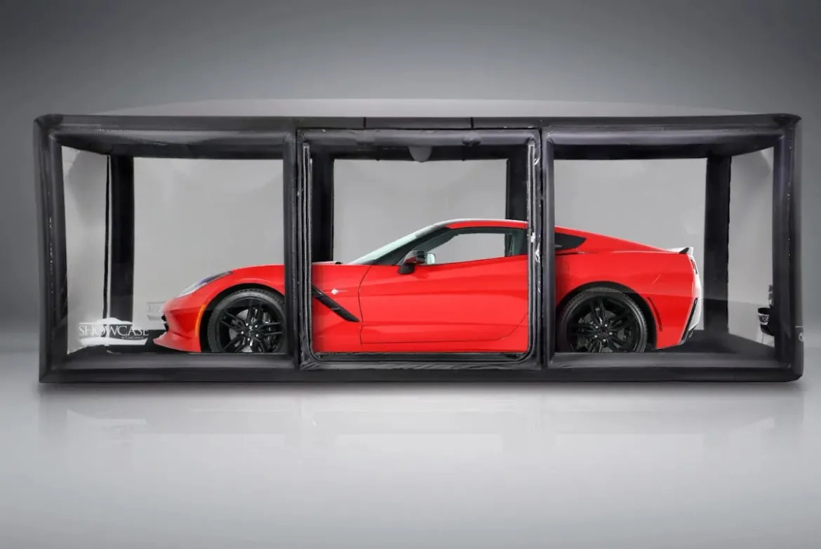 CarCapsule 18' CF1 Series Showcase Carbon Fiber w/Road Emblazoned Floor includes Intellicharger/Led Kit (CCSH18CF1)