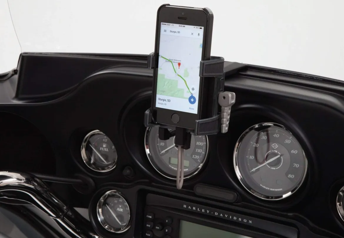 Ciro Smartphone/Gps Holder, Black Fairing Mount With Charger (50216)
