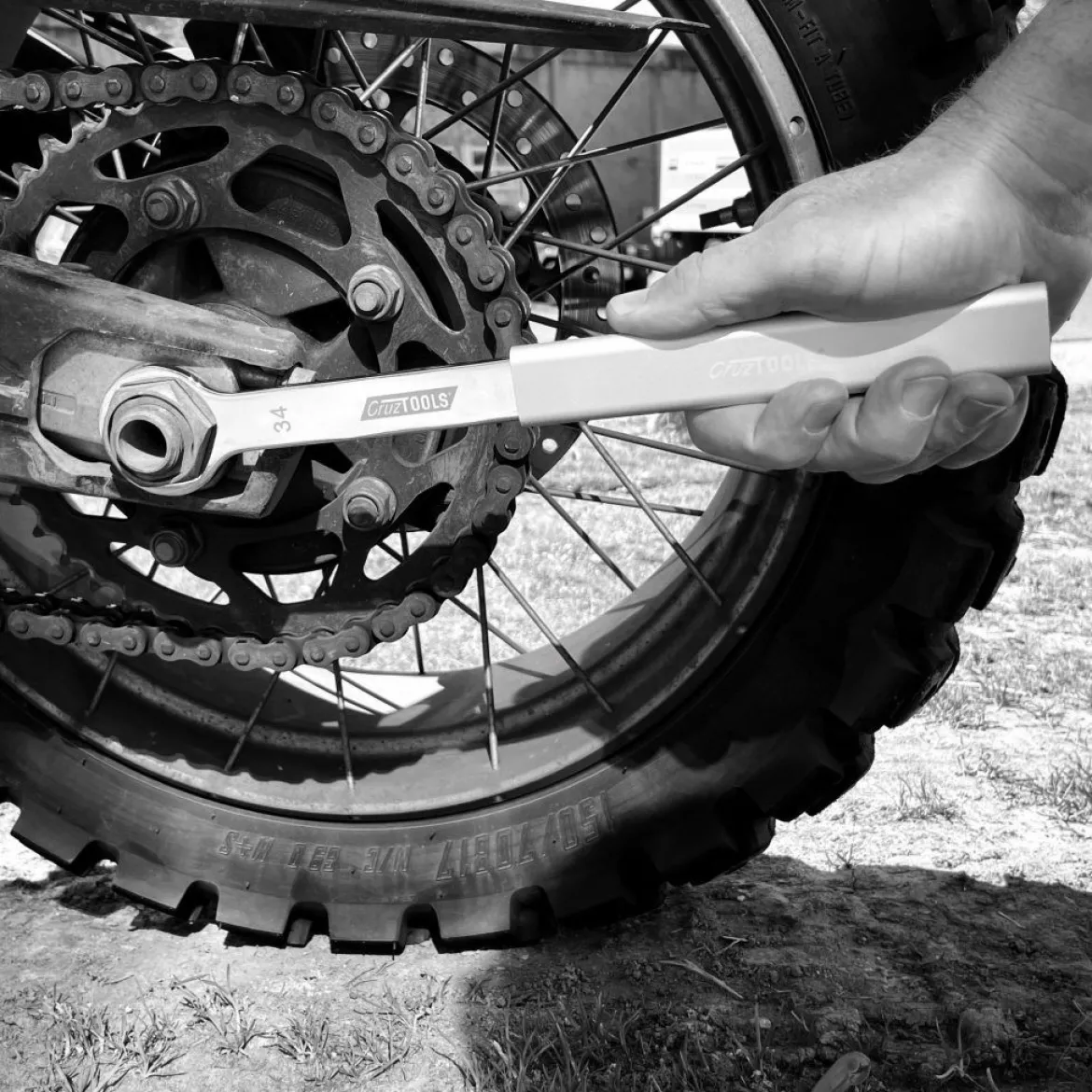 Cruztools 34mm Axle Wrench With Extension For Bmw Motorcycles (CZTAW34X)