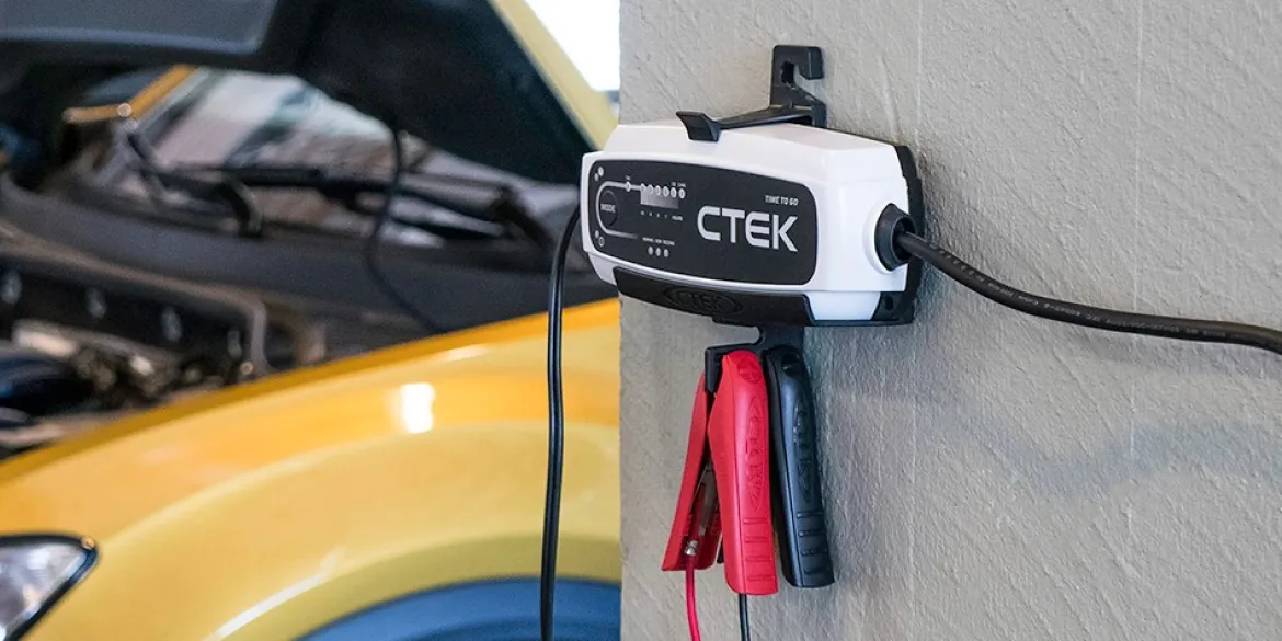 CTEK Mounting Bracket for Compatible CTEK Chargers (40-006)