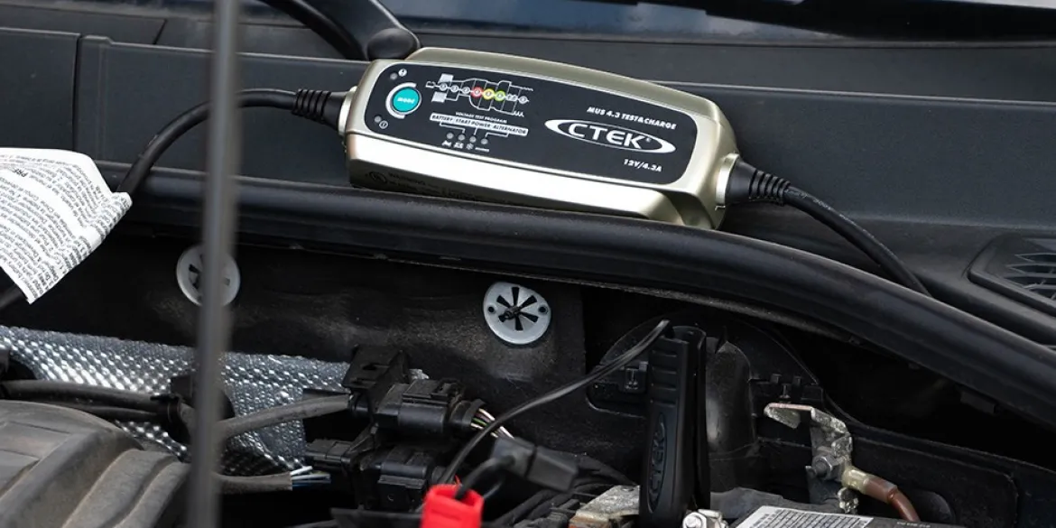 CTEK MUS 4.3 Test & Charger 12V 4.3A Battery Charger (56-959)