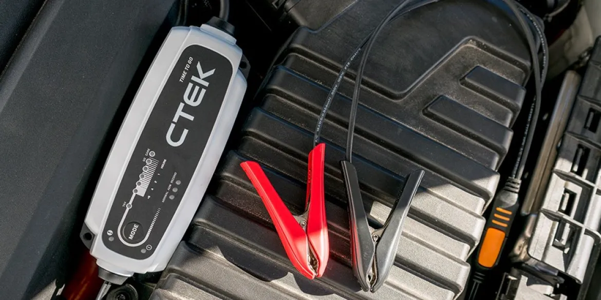 CTEK MXS 5.0 12V 4.3A Fully Automatic Battery Charger and Maintainer (40-206)