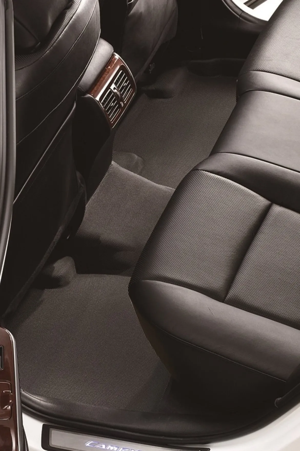 3D MAXpider Second Row Custom Fit All-Weather Floor Mat, Black (L1HD04921509)