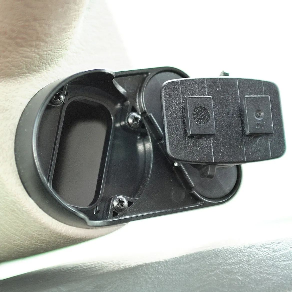 Edge 2-1/16" Universal Gauge Pillar Adapter (98004)