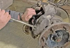 LISLE Medium-Duty Brake Caliper Compressor (29700)