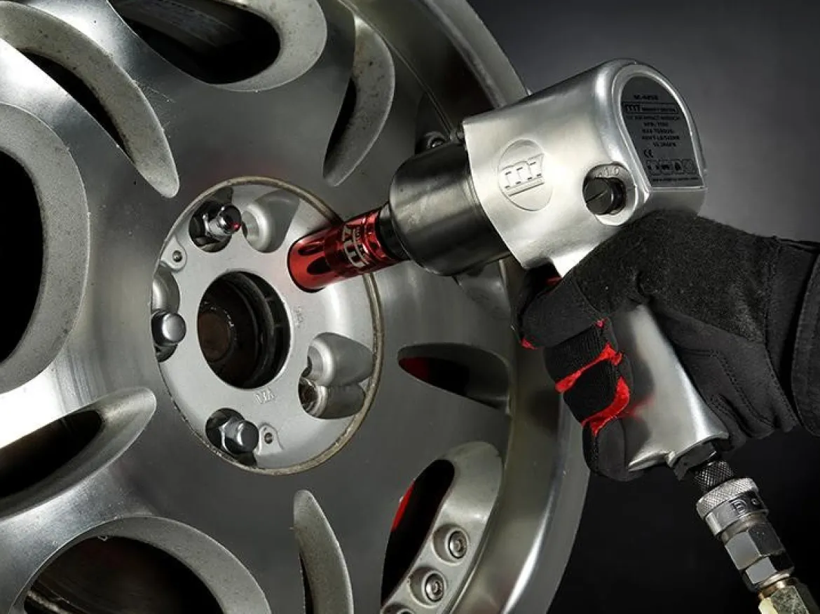 M7 1/2" Drive 300 Ft Lb Twin Hammer Type Pistol Grip Air Impact Wrench (NC-4258)