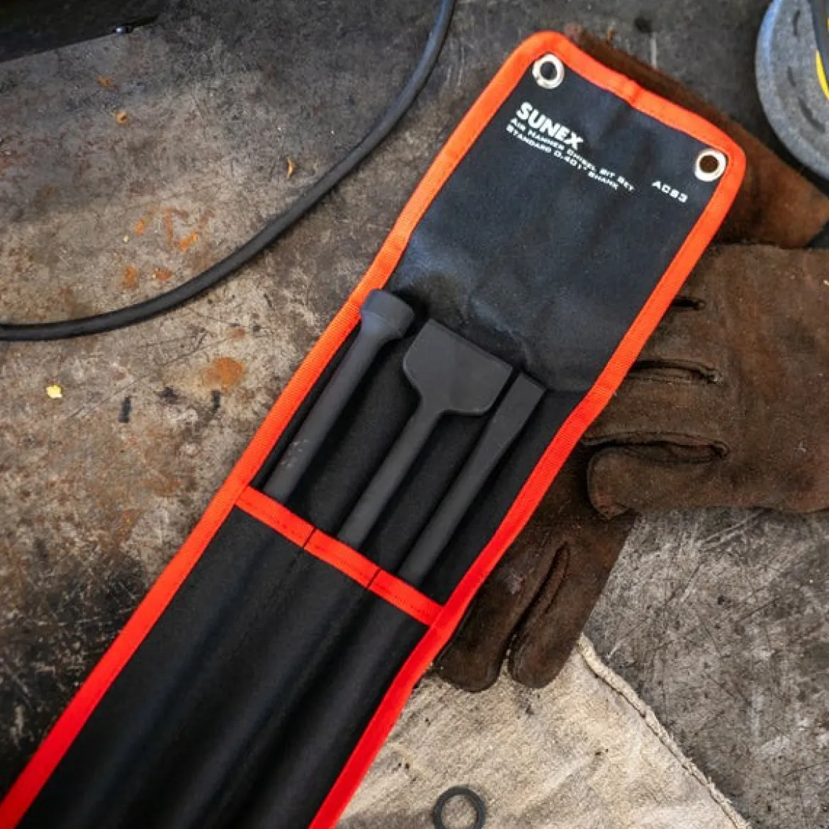 Sunex Tools 3-Piece 18" Long Reach Air Hammer Chisel in Tool Roll (ACS3)