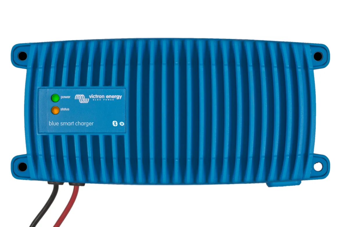 Victron BPC122547106 Energy Bluesmart IP67 Charger 12/25(1) 120V NEMA 5-15