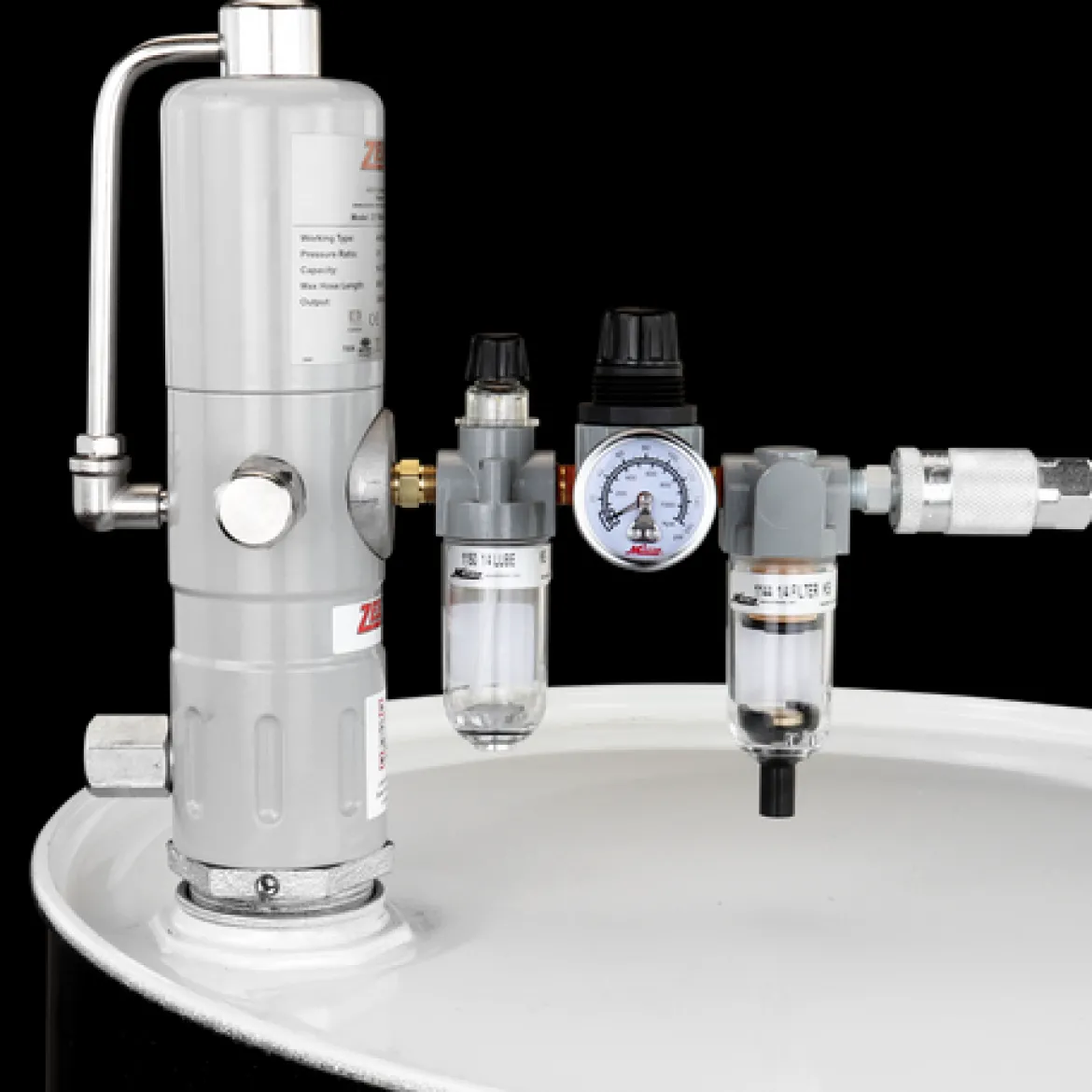 Zeeline 3:1 Pneumatic Stub Style Standard Flow Rate Piston Pump With Frl (ZE1700K)